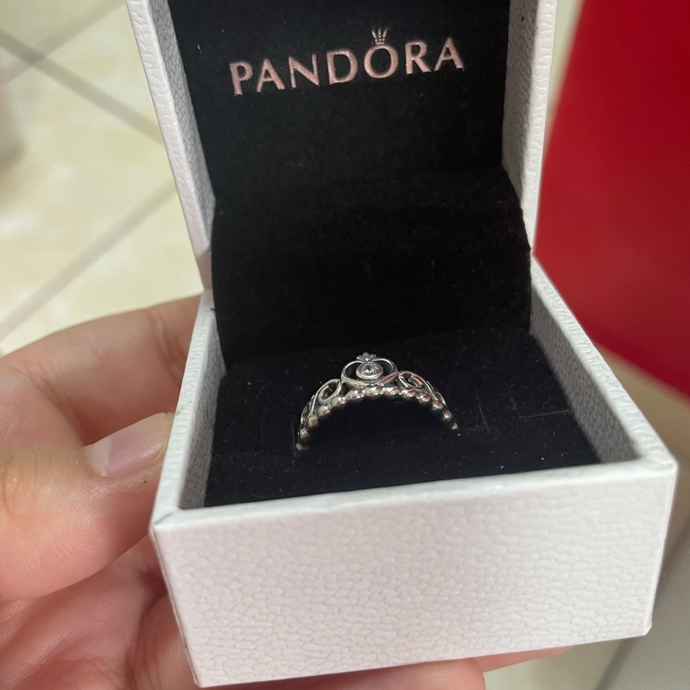 Princess Tiara Crown Ring - Picture 2 of 3